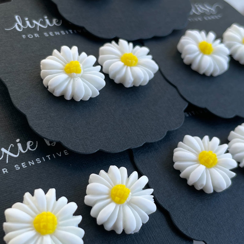 White Daisies - Dixie Bliss - Single Stud Earrings